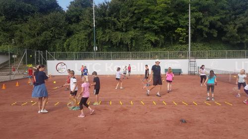 VS Kinder am Tennisplatz